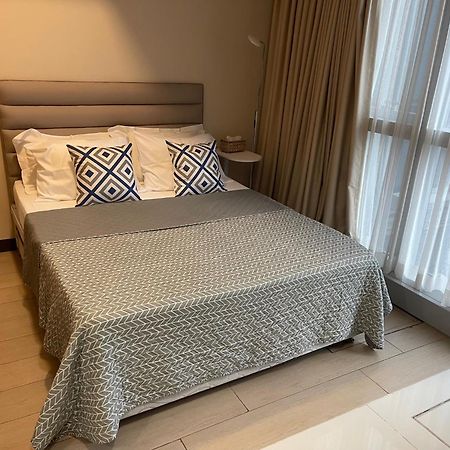 1 Bedroom Condo Uptown Parksuites Bgc, High Floor, Morning Sun Manila Bagian luar foto