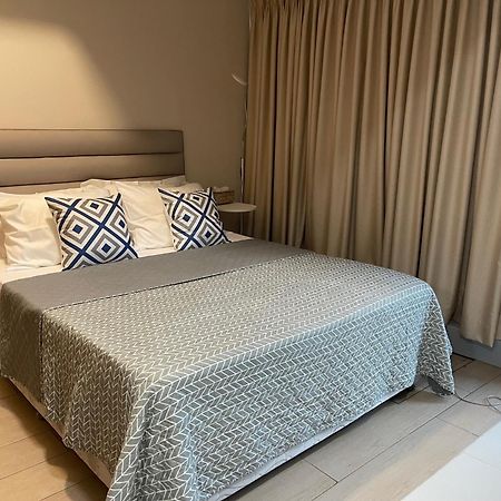 1 Bedroom Condo Uptown Parksuites Bgc, High Floor, Morning Sun Manila Bagian luar foto