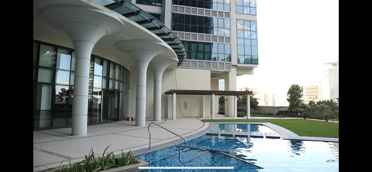 1 Bedroom Condo Uptown Parksuites Bgc, High Floor, Morning Sun Manila Bagian luar foto