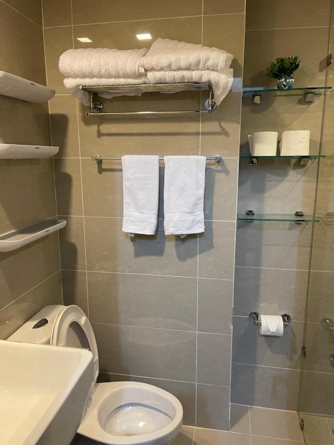 1 Bedroom Condo Uptown Parksuites Bgc, High Floor, Morning Sun Manila Bagian luar foto