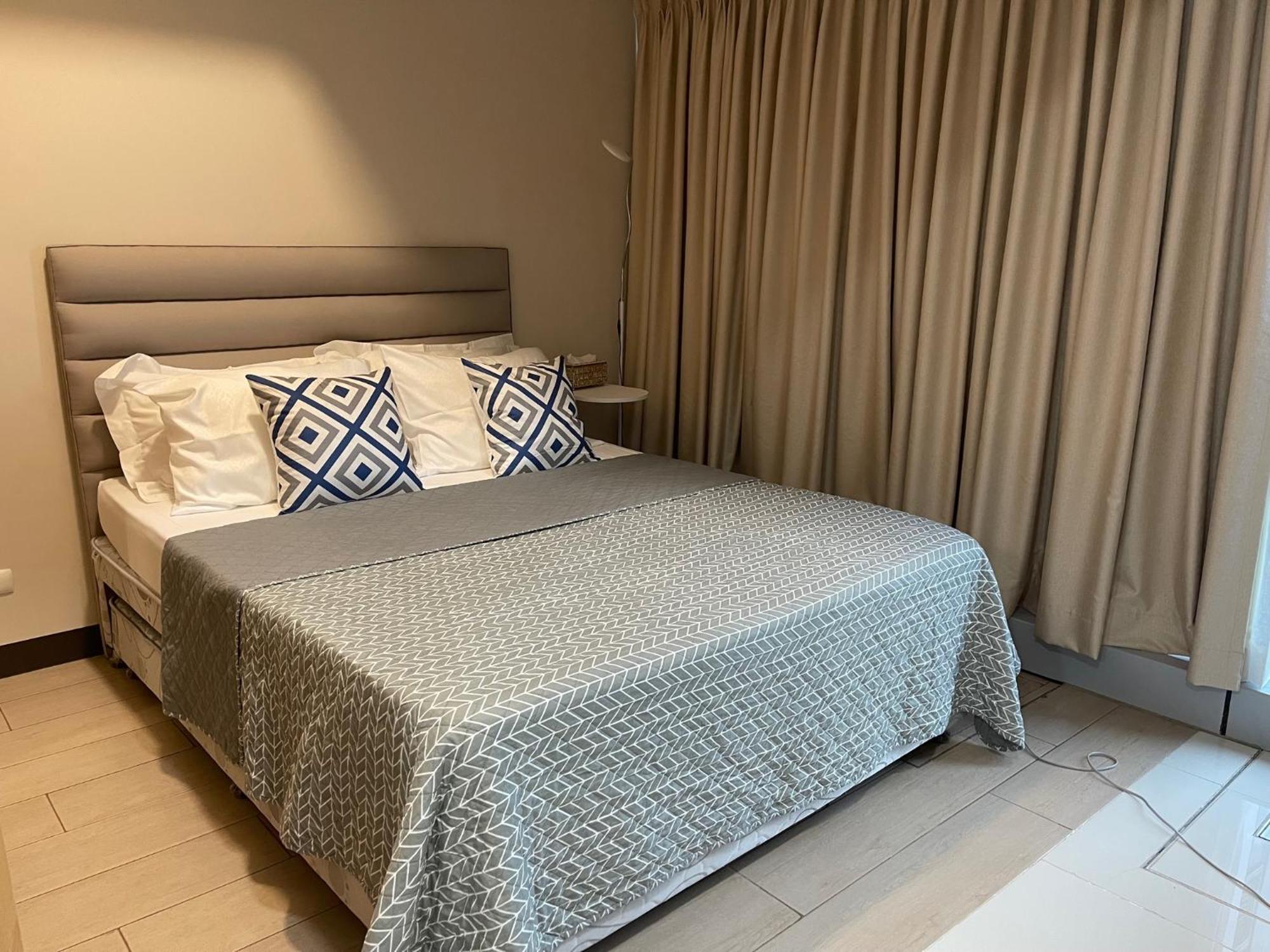 1 Bedroom Condo Uptown Parksuites Bgc, High Floor, Morning Sun Manila Bagian luar foto
